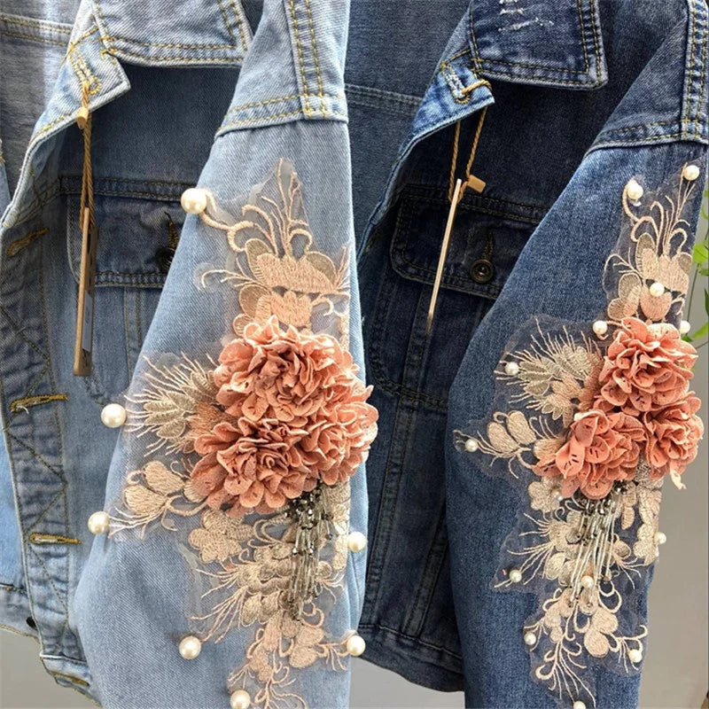 2021 Autumn Women Embroidered Three-dimensional Flower Short Wash Long-sleeve Denim Jacket Light Blue Female Jeans Jacket M131