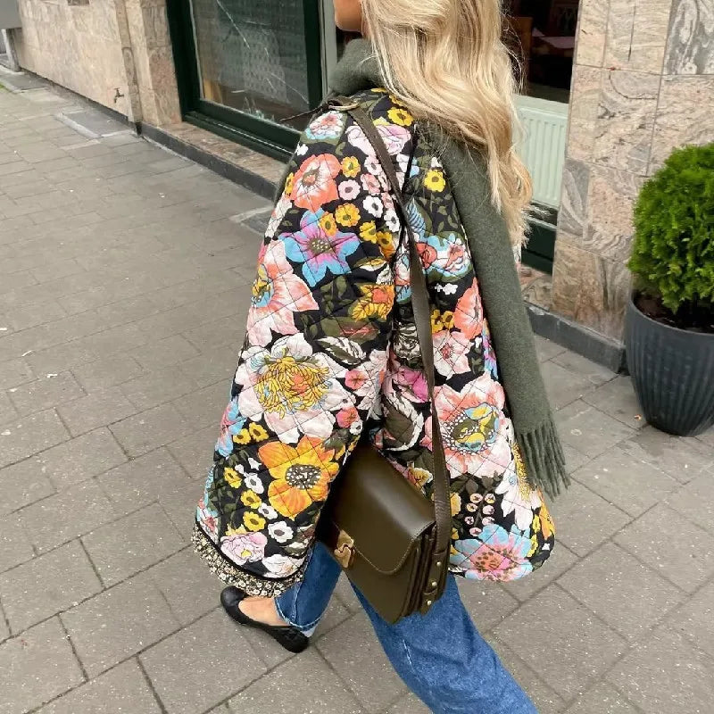 2023 Women Wood ears Center Buttons Flare Sleeve Loose Coat Autumn Winter Ethnic Colored Flower Quilted Jacket with Fleece